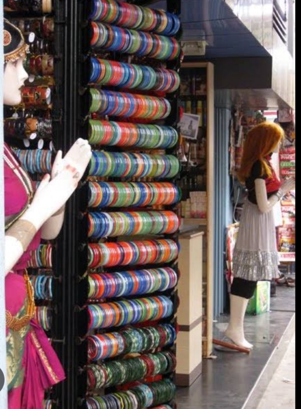 lakshmi fancy store Logo